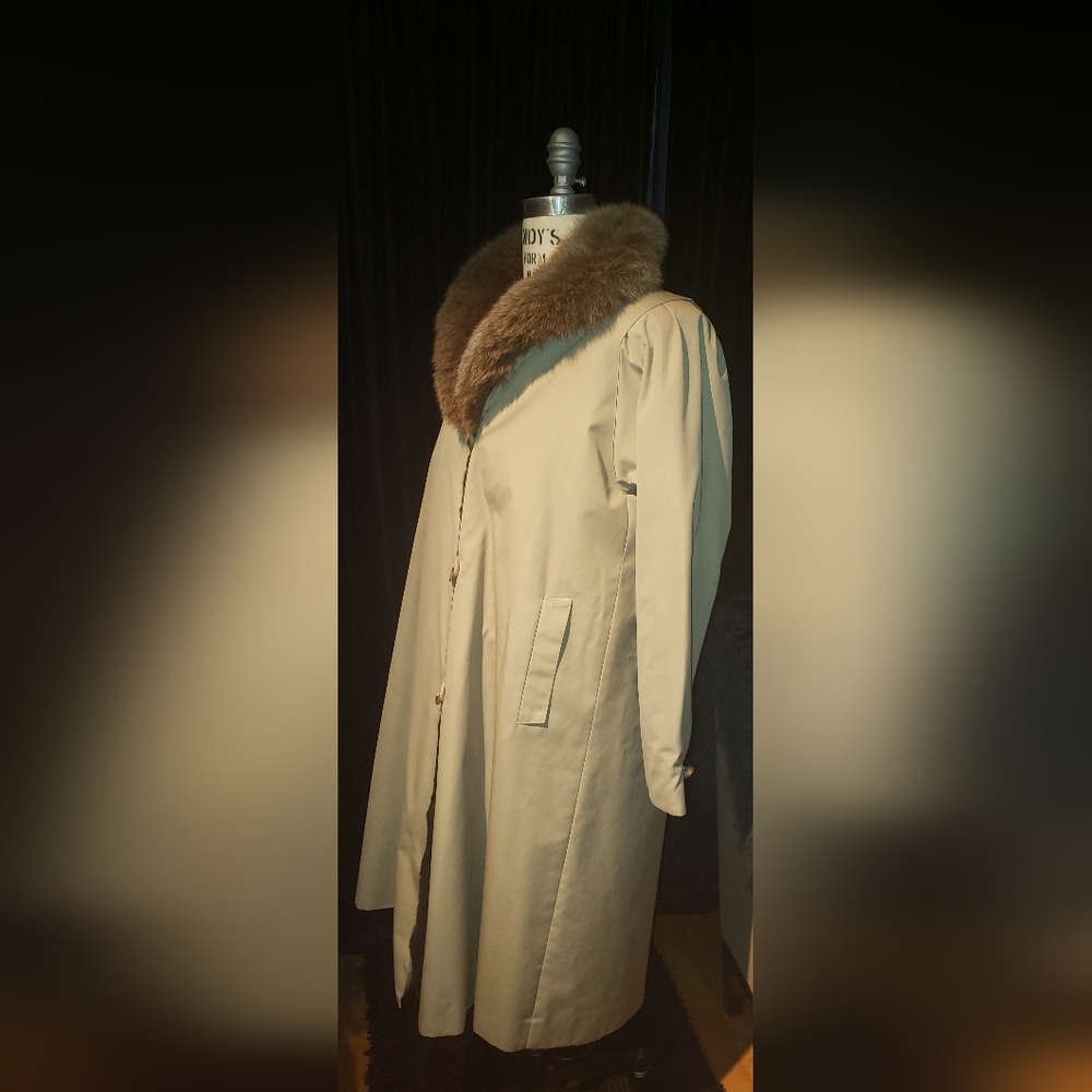 VTG Saks Fifth Avenue fox fur collar sheared fur lining nylon trench coat - Picture 3 of 16